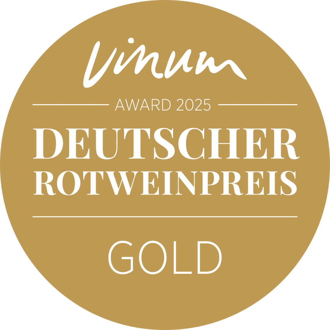 2022 ménage à trois PINOT NOIR